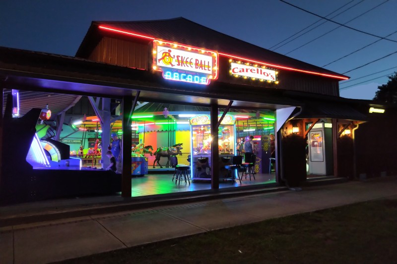 Carello’s Landmark Carousel