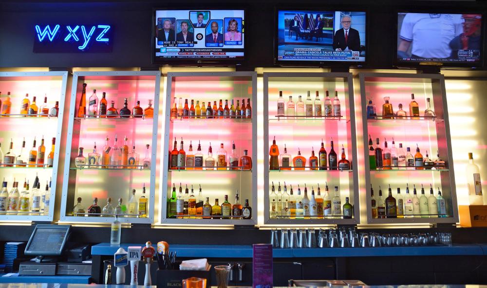 W XYZ Bar