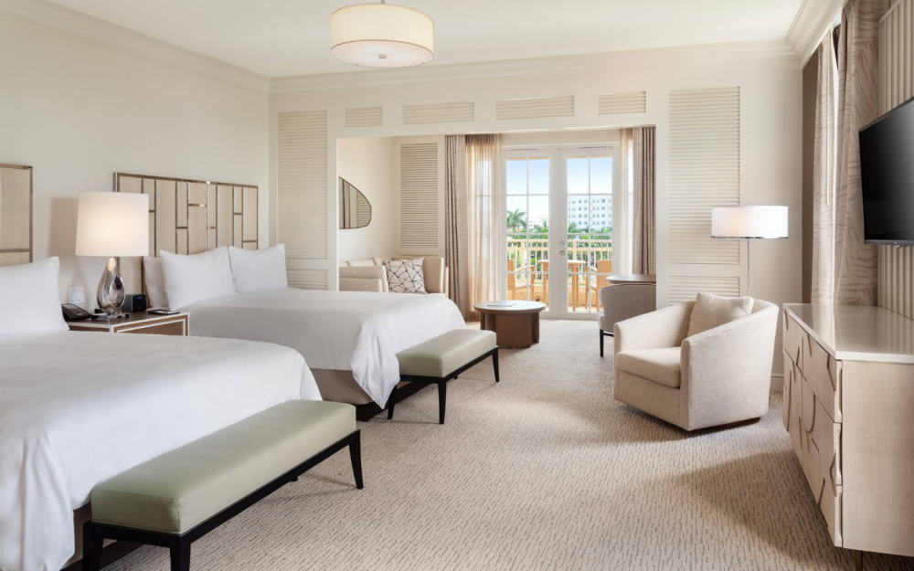 Options are endless with 685 rooms to choose from! Plan your stay with family and friends in the Junior Suite Double Guest room.