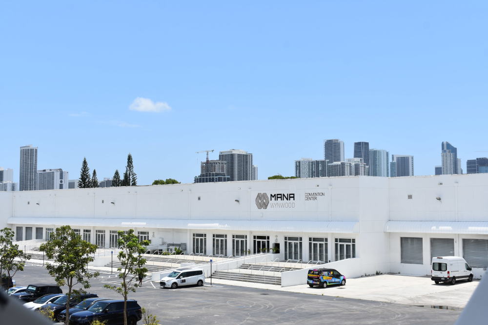 Este centro de convenciones de servicio completo es la joya de la corona del Mana Wynwood campus, que ofrece un espacioso 100.000 Instalaciones con aire acondicionado de pies cuadrados.