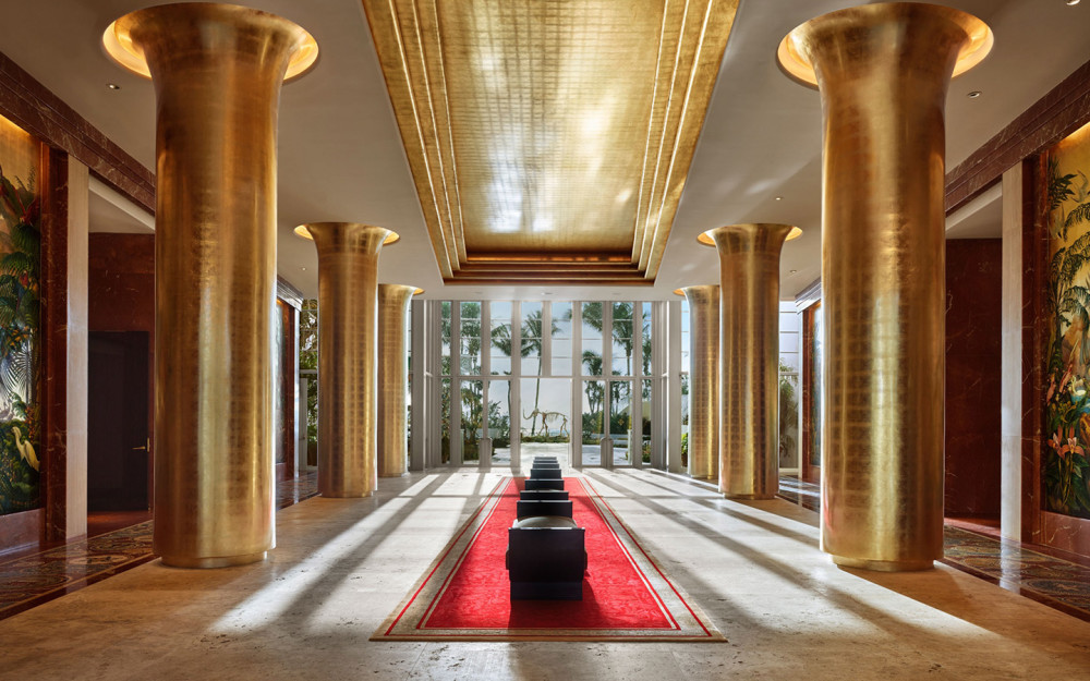 Kathedraleneingang zu Faena Hotel Miami Beach