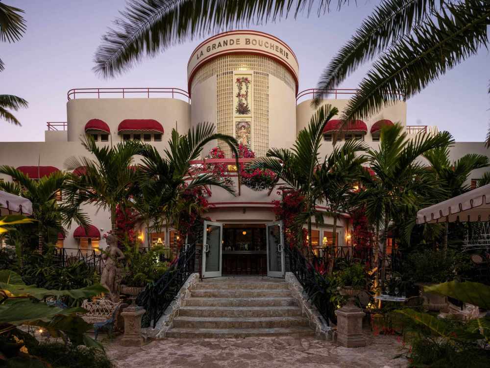 Tauchen Sie ein in das Goldene Zeitalter von Paris im La Grande Boucherie Miami.
