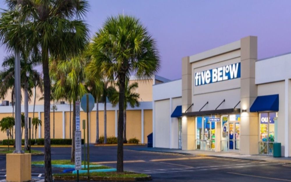 Five Below Store em Midway Crossings