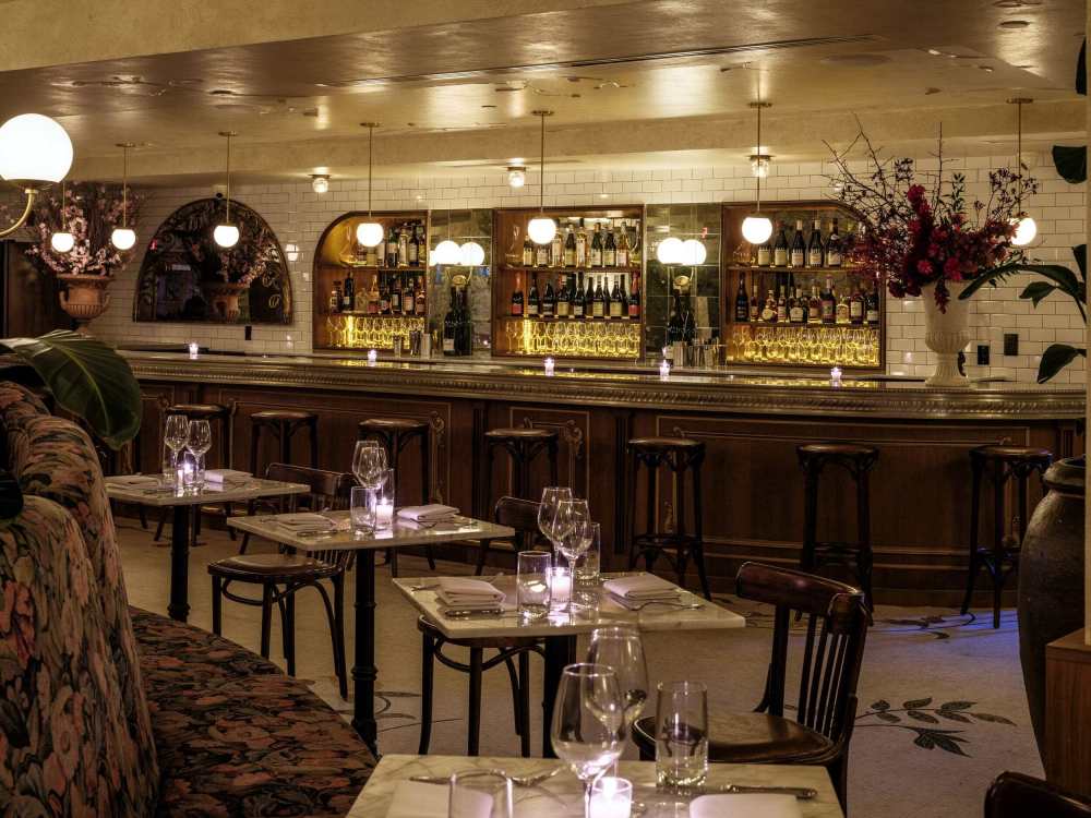 Tauchen Sie ein in das Goldene Zeitalter von Paris im La Grande Boucherie Miami.