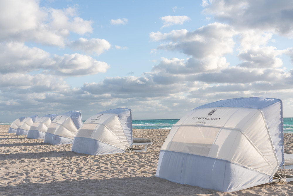 The Ritz-Carlton, South Beachの中心部に位置していますSouth Beachコリンズとリンカーンの象徴的な交差点にあります。