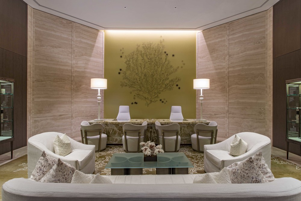 El St. Regis Bal Harbour Spa es un joyero diseñado para el disfrute y definido por la alegría de vivir.