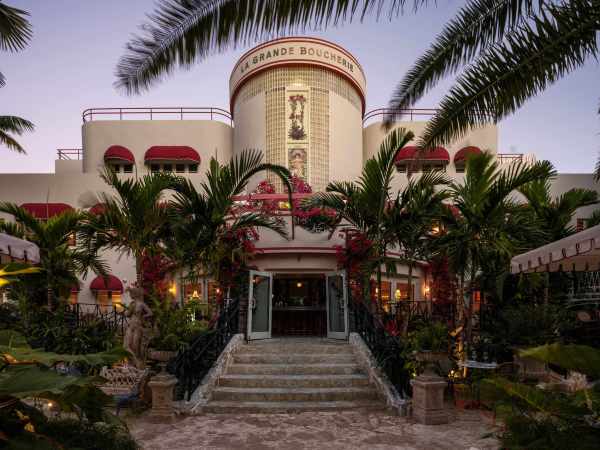 Tauchen Sie ein in das Goldene Zeitalter von Paris im La Grande Boucherie Miami.