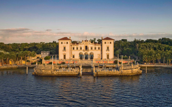 Vizcaya Late: Pride Edition